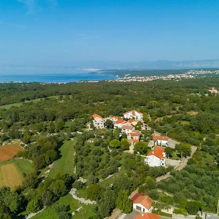 Karlo - Sabljici - Island Of Krk - Traditional Stone With Pool Villa *