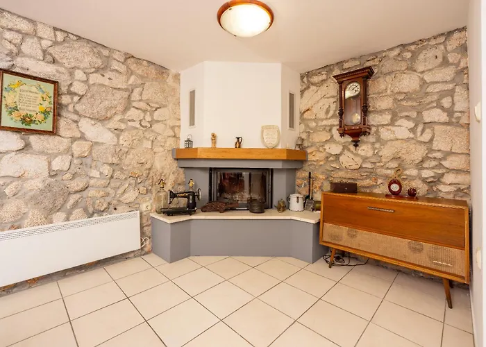 Villa Karlo - Sabljici - Island Of Krk - Traditional Stone With Pool *