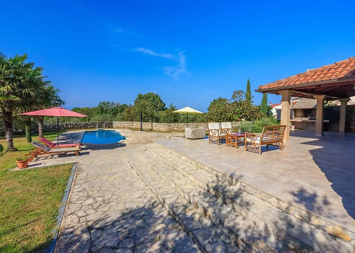 Villa Karlo - Sabljici - Island Of Krk - Traditional Stone With Pool Sveti Anton (Krk)